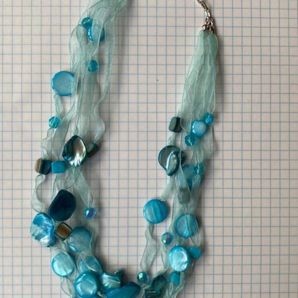 Enchanting Ribbon Necklace, Cache